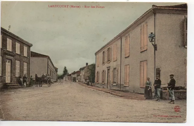 LARZICOURT - Marne - CPA 51 - Belle carte couleur - un attelage rue des Dames