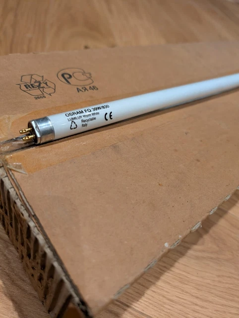 Lampada Neon Osram Lumilux T5 8W - Luce Calda 830, 29 Cm, Per Illuminazione Interna