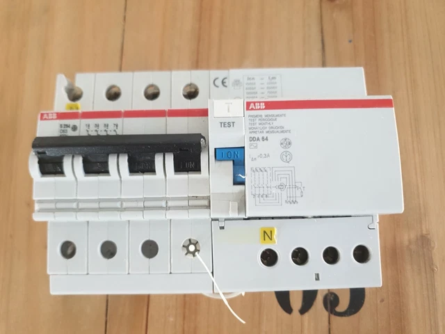 Disjoncteur Différentiel 4P 63A Tétrapolaire 32A - Marque Tbest, Montage Rail DIN, Neuf, 30mA