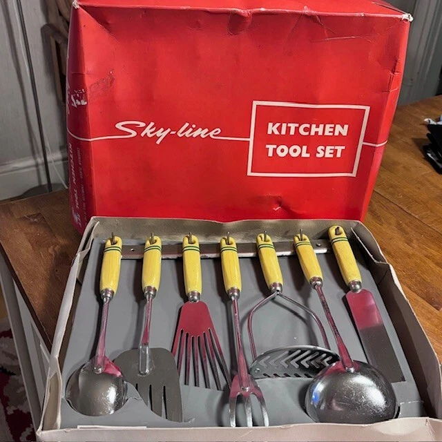 VINTAGE UNUSED BOXED Set 7 Skyline Kitchen Utensils – Cream & Green ...