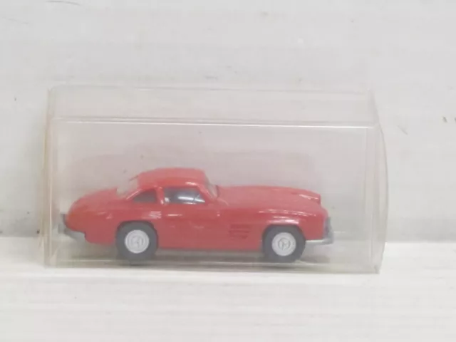 Mercedes-Benz 300 SL Coupé in rot Box Wiking 12 833 1:87