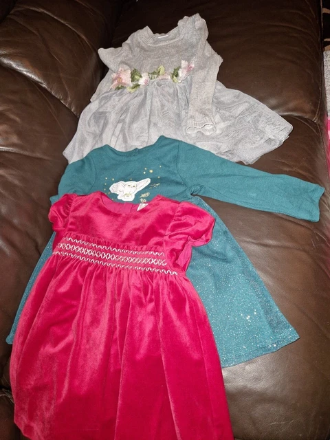 Grande pacchetto di abbigliamento estivo per bambine 9-12 mesi