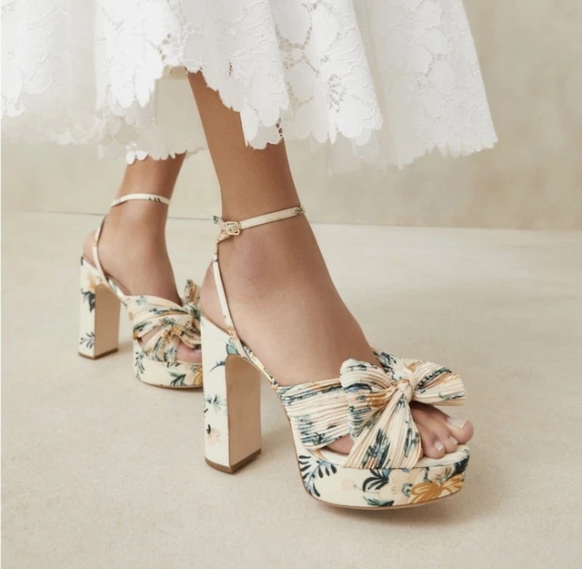 loeffler randall pleated platform nova floral bow Size 9 Tan Beige White Flower
