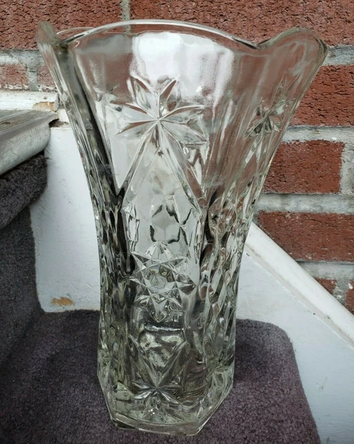 LARGE VINTAGE CRYSTAL Cut Glass Vase 10.5" Floral Starburst and Diamond