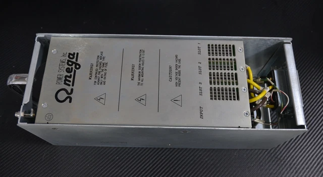 Alimentation Secteur Magnetek MG3-1C-1F-1J - 100-240VAC, 18A, 50-60Hz - Occasion Avec Traces D'usage