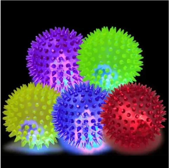 6PCs Light Up Spike Balls Fetching Small Dogs Play Toys Flashing Lights Squeaker