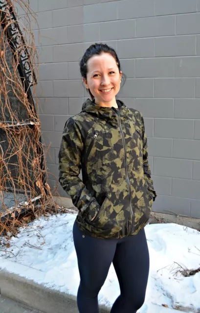 NWT Lululemon Rise & Shine Jacket II NWT Size 6 Camo Dark Green Mystic Jungle