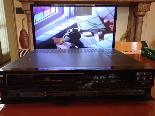 Videoregistratore Vhs Sharp Vc-g201 - Audio/Video In vendita a Verona Videoregistratore Vhs Sharp Vc-g201 - Audio/Video In vendita a Verona