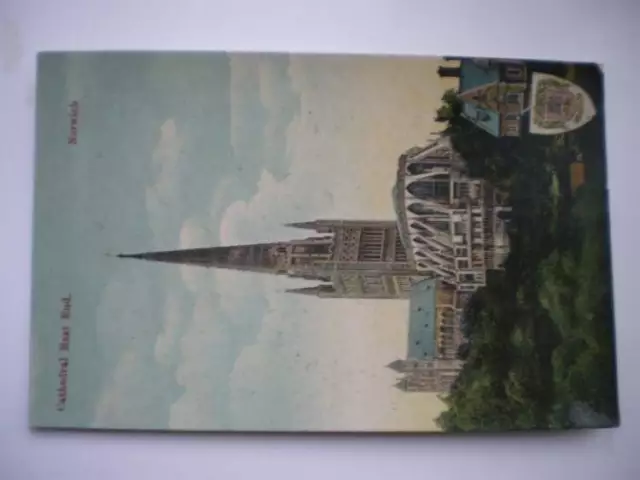 Postcard Norfolk Norwich - Cathedral East End