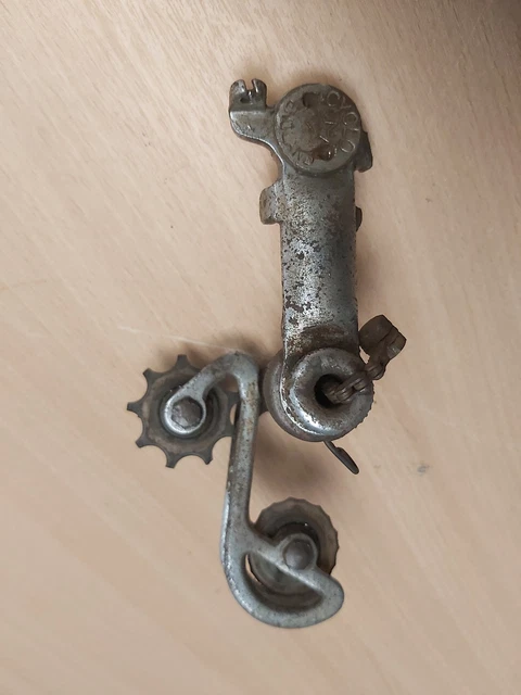 dérailleur arrière vélo cyclo randonneuse cyclotourisme années 1950
