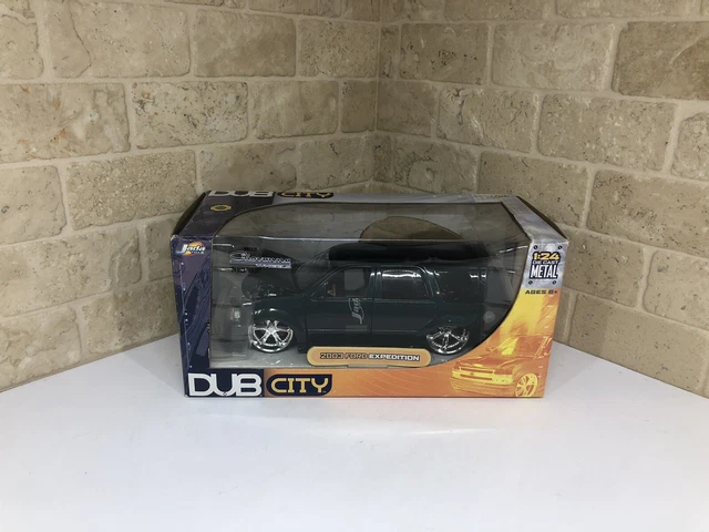 Dub City 2003 Ford Expedition 1:24 Die Cast Metal Jada Toys Giovanna Wheels