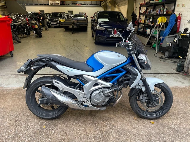 Suzuki SFV 650 GLADIUS K9 2009 BREAKING FOR PARTS