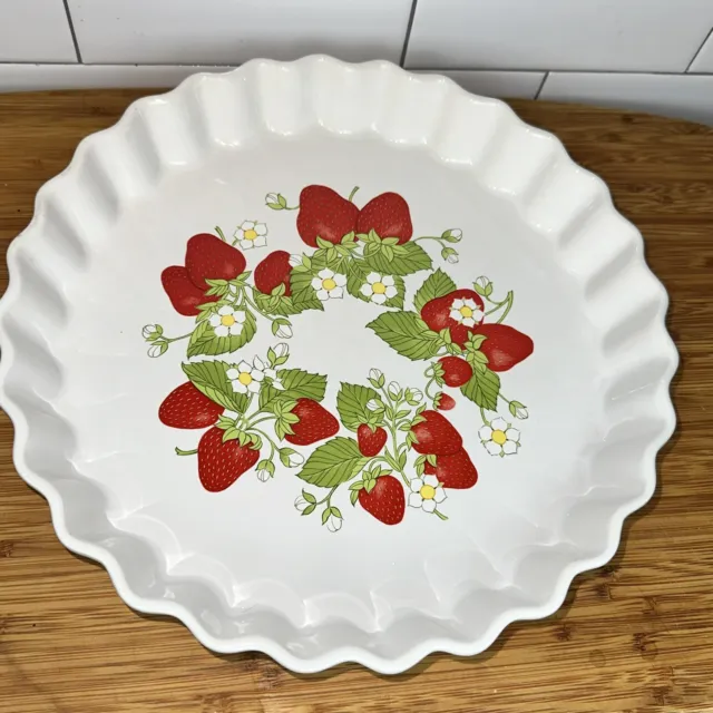 Action Japan Strawberry Pie Tart Quiche Stoneware Bakeware 10" Plate Vintage