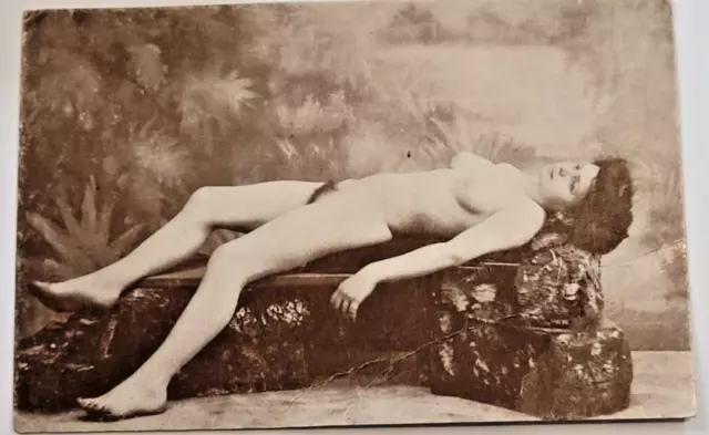 cartolina antica EROTICA epoca primi '900 foto nudo donna distesa