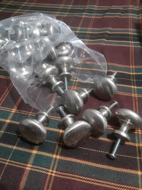 Cabinet Knob 25 pack, Used. See Pics And Discription