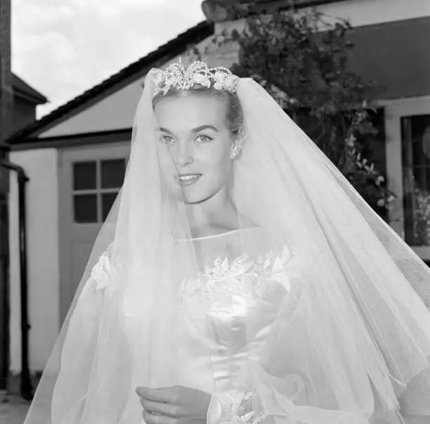 BRITISH ACTRESS & Model Shirley Eaton 1950s 60s 31 Old Film Star Photo ...