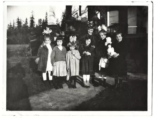 Vintage 1912 Photo of Cute Little Girls Children and DOLLS at a Birthday Party