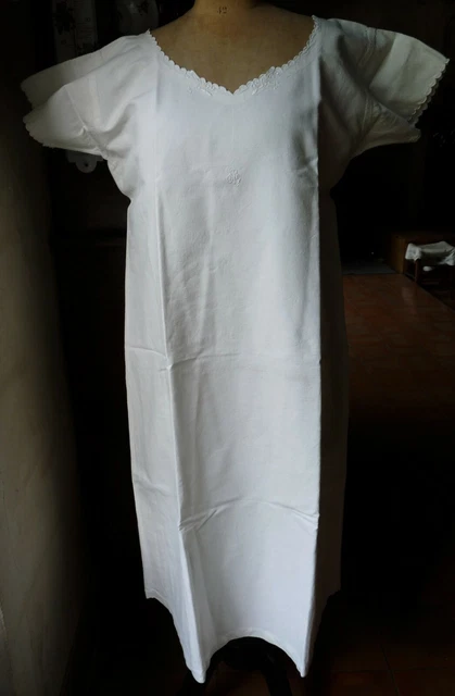 Ancienne chemise de femme en lin écru feston/Papillon/Monogramme SA brodé main