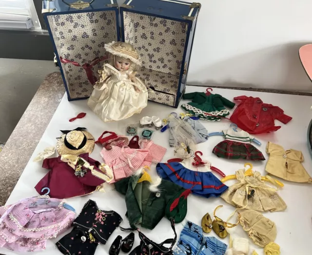 VINTAGE 1950s VOGUE Ginny Doll With Case And Clothes