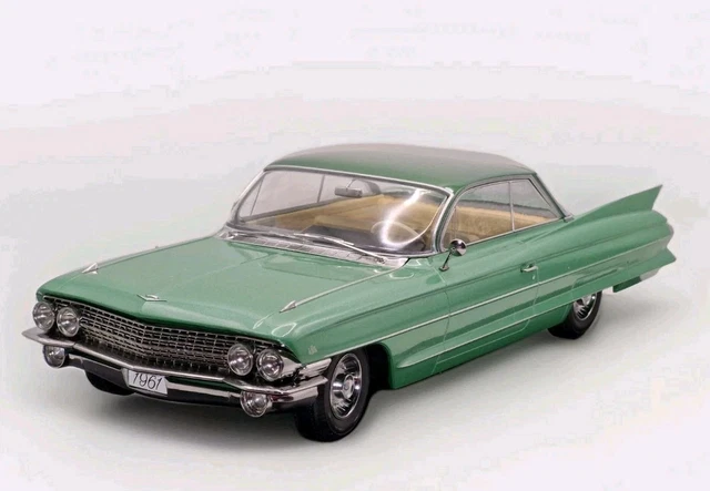 Cadillac Série 62 Coupé DeVille 1961 Bleu – Miniature KK-Scale 1/18