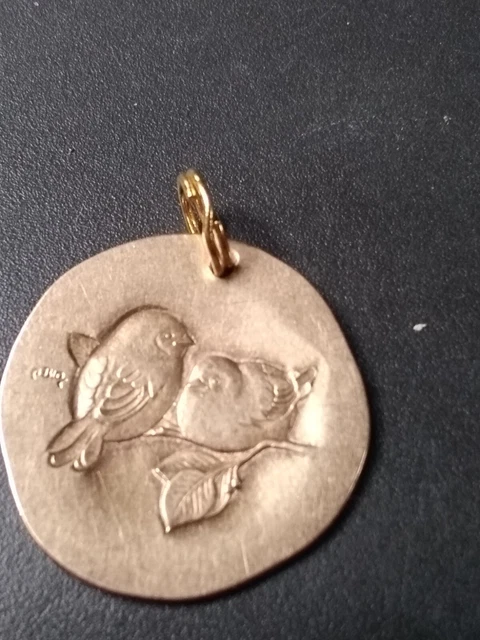 Pendentif Médaillon Rond Laurier Plaqué Or 18 Carats - Gravure Recto Verso - Neuf Avec étiquettes