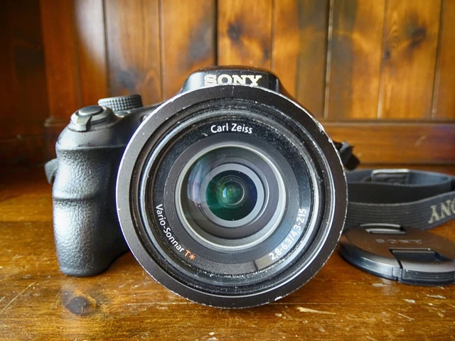 Fotocamera Sony DSC HX400V con GPS usata funzionante ma difettosa 3