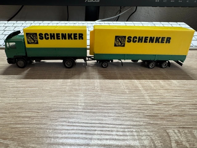 Herpa 155 Steyr F2000 Sattelzugmaschine Kieferngrün Maßstab 1:87 H0 - & Modellbau