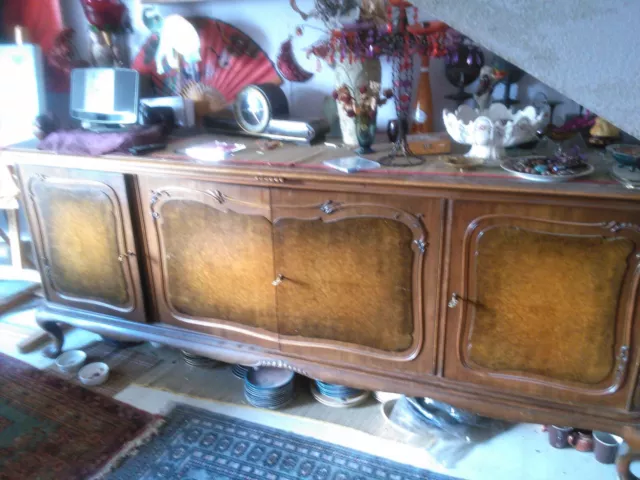 Chippendale Sideboard H. 98 cm B. 60 cm B. 2,40 cm 250 €URO abzuholen