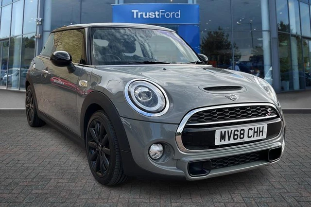 2018 MINI Hatch COOPER S 2.0 3DR WITH CHILI PACK! Manual Hatchback Petrol Manual