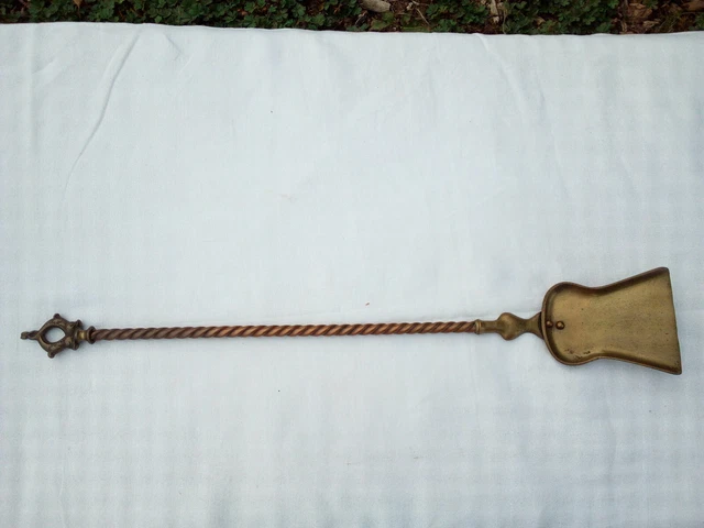 Pelle De Cheminée En Fer 38 Cm - Pour Nettoyage Cheminée, Four, Barbecue