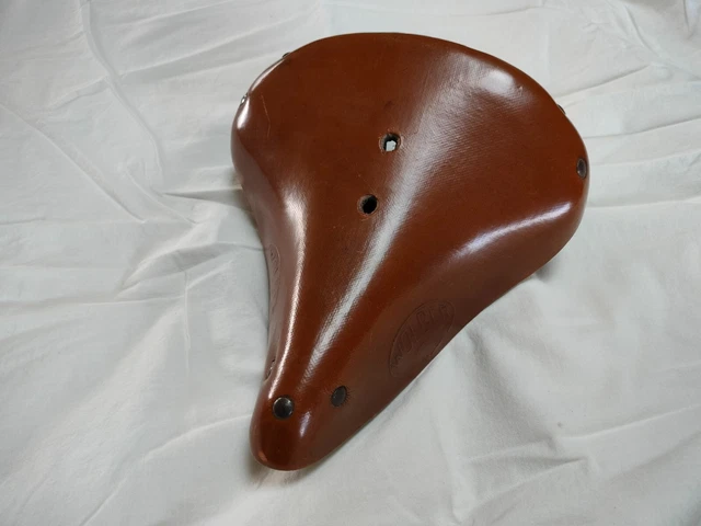 Selle Ancienne Cuir Synthetique Wolber