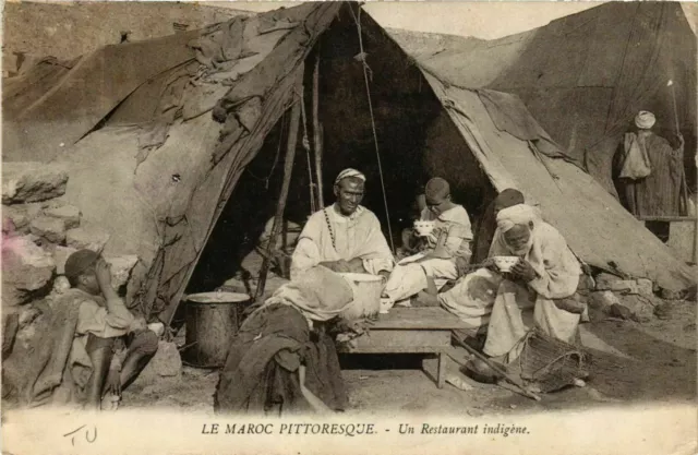 CPA AK Un Restaurant indigene MAROC (825452)