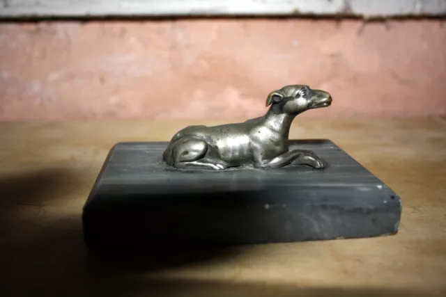 Bronze de vienne animalier XIX ème Lévrier couché , Greyhound