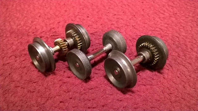 Lionel 18254 Dash-9 Diesel Locomotive - Power Truck Wheel & Axle Set