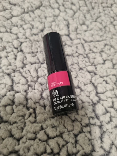 Baya profunda para labios y mejillas Body Shop. BN.