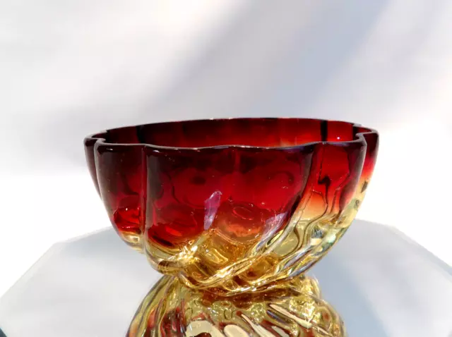 EAPG Amberina Victorian Glass Finger Bowl 4.5" Inverted Thumbprint Swirl