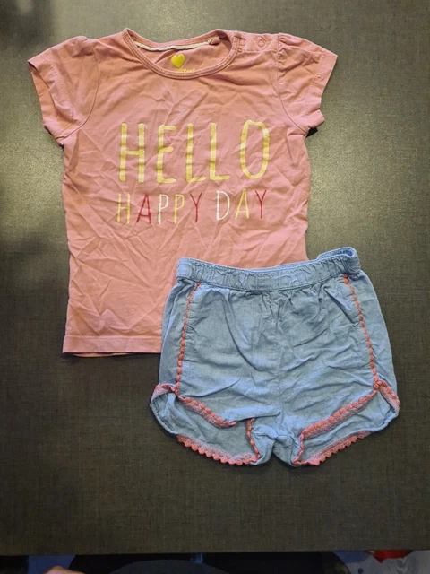 T-shirt Happy per ragazze 12-18 mesi top pantaloncini stile denim set outfit pacchetto Next d
