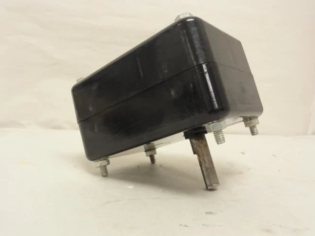 205303 Old-Stock; Engineered Products 50 Conveyor Line Speed Reducer