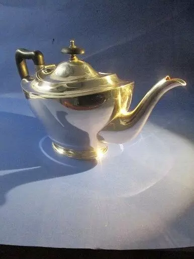 ♛ Schöne klassische englische Art Deco Teekanne Punzen unleserlich- versilbert ♛