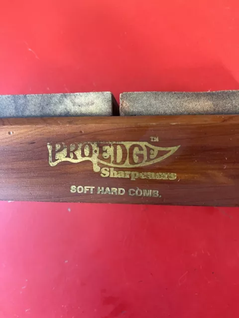 HALL'S PRO-EDGE Sharpeners Soft - Hard Stones With Manual And Oil