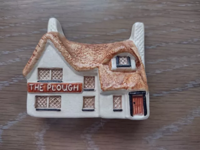 Philip Laureston THE PLOUGH Miniature House Building UK #716