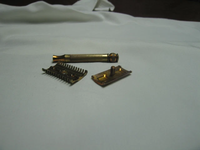 Nice Gillette 1931-1935 Goodwill DE Safety Razor w/Ball End Gold Tone