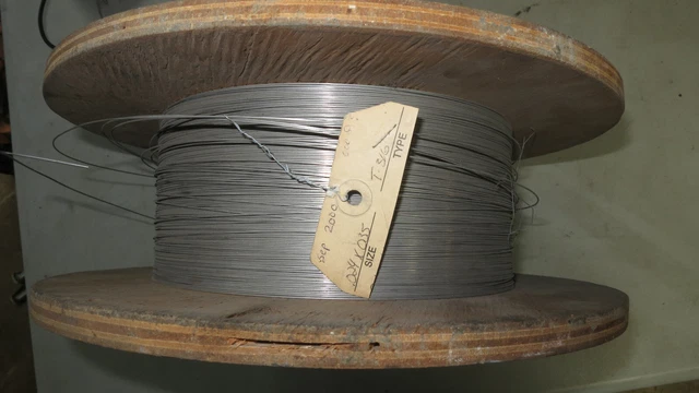 rectangular spring wire .024 x .035" stainless steel t-316  600 ft?  nos yr 2000