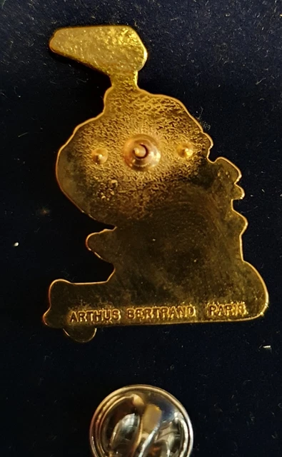PIN'S PINS EPINGLETTE EMAIL ARTHUS BERTRAND - CONTREX AU RYTHME DE MON CORPS