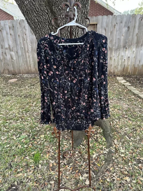 Lucky Brand medium v-neck navy and floral blouse with long button sleeves