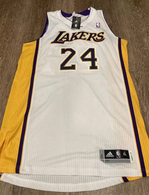 Jersey Plug on X: Kobe Bryant jerseys 🐍 Can be done in any style, sizes 2T  up to 7X. All pictures are our own and are from past orders. 📸 DM us