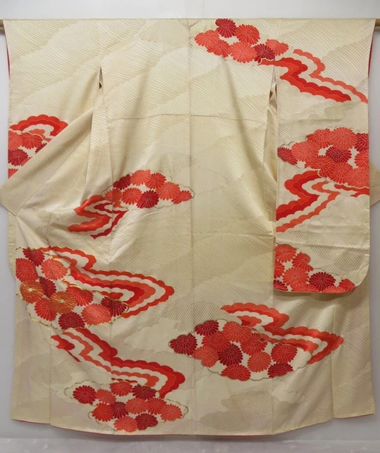 1502T10z940 Vintage Japanese Kimono Silk FURISODE Off-white Chrysanthemum