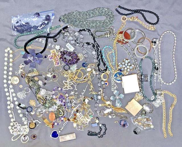 VINTAGE COSTUME & Designer Bulk Jewelry Lot Cameos Necklaces Faux