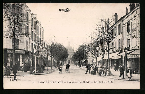 CPA Parc Saint-Maur, Avenue et la Mairie, L´Hôtel de Ville