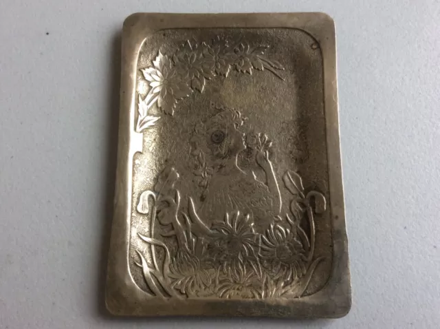 Coupelle vide poche métal argenté Art Nouveau Dame Fleurs Ancien motif en relief